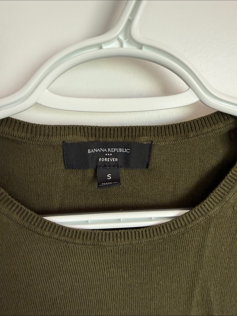 Banana Republic Olive Forever Sweater - Picture 2 of 3